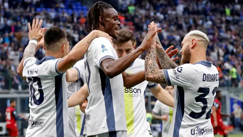 Serie A'da Puan Yarışı Kızıştı: Play-Off Şampiyonu Belirleyebilir mi?