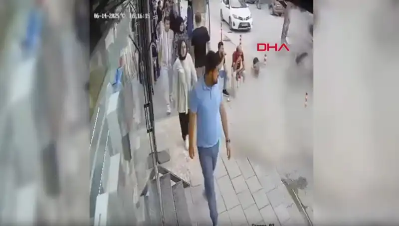 TIR Pastiği Patladı, Şehirde Büyük Panik Ortaya Çıktı