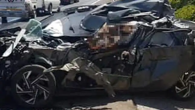 Şanlıurfa'da Otomobil Tankere Çarptı: Yürek Burkan Kaza