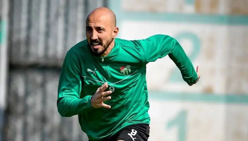 Milli Futbolcunun Kariyerinde Yeni Dönem: 2. Lig Seçeneği!