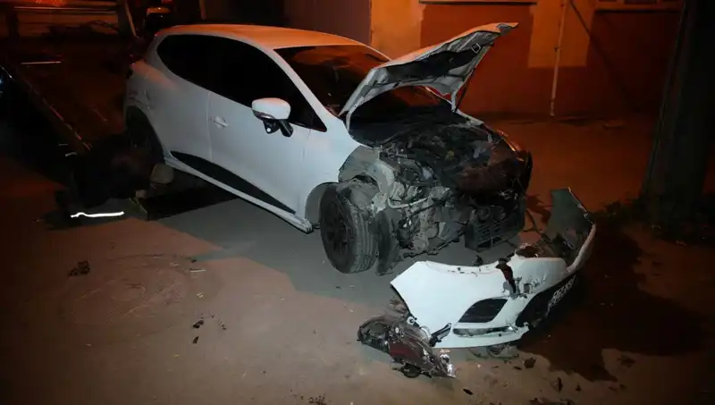 Alkollü Sürücü Şehir Merkezinde 5 Araca Çarparak Kaos YARATTI!
