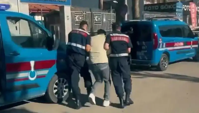 10 İlde Gerçekleştirilen Büyük Operasyonda 74 Kişi Gözaltına Alındı