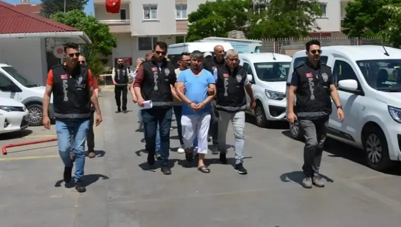 Lüleburgaz'da Şok Fuhuş Operasyonu: Yüzlerce Polis Görevde!