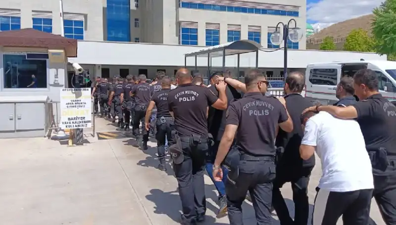 Ankara'da Tehdit ve Haraç İle Kol Gezen Çeteye Büyük Operasyon!