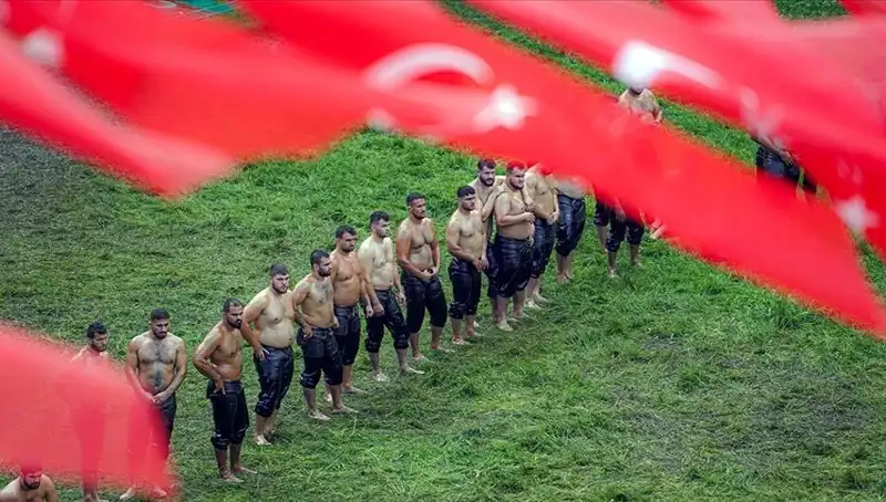 664. Tarihi Kırkpınar Yağlı Güreşleri'nde Rekor Katılım: 40 Başpehlivan ve 826 Sporcu