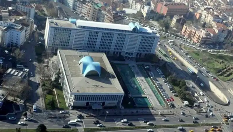İBB Soruşturmasında Gözler "Enderun" WhatsApp Grubuna Çevrildi