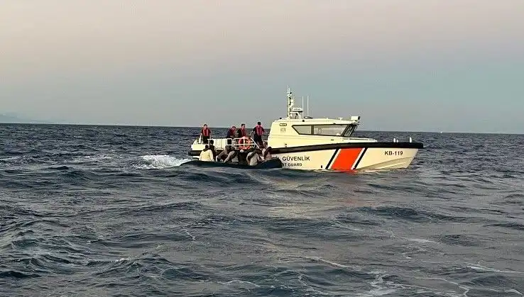 Ayvacık Açıklarında 17 Göçmen Operasyonu: Detaylar ve Gelişmeler