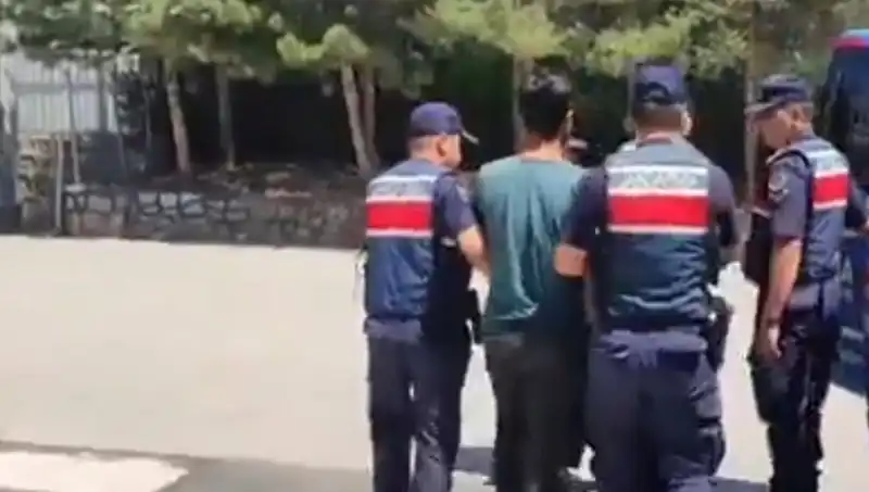 Türkiye'nin 14 İlinde DAEŞ Operasyonu: 26 Gözaltı Gerçekleşti