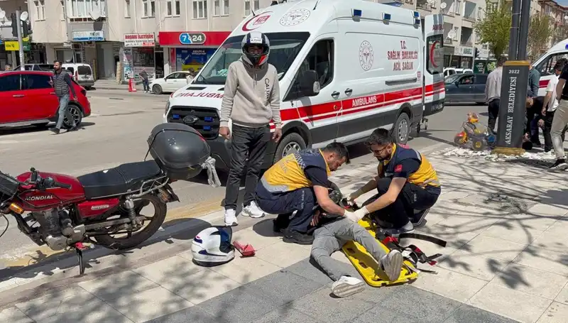 Aksaray'da Motosiklet Kazası: İki Yaralı ve Olayın Detayları
