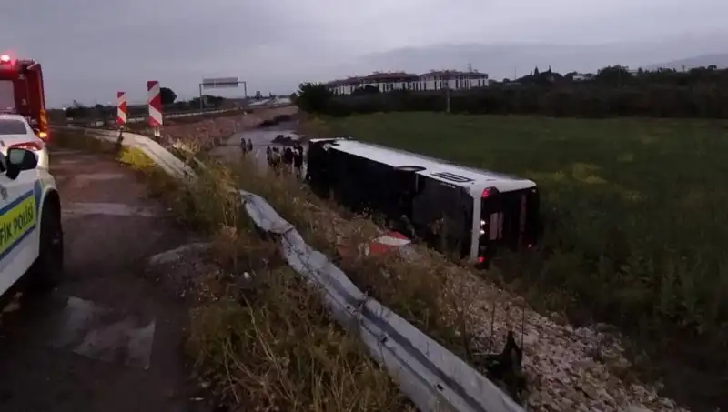 Manisa'daki Yolcu Otobüsü Kazasında Yaralı Sayısı Artıyor, Detaylar Şok Edici!