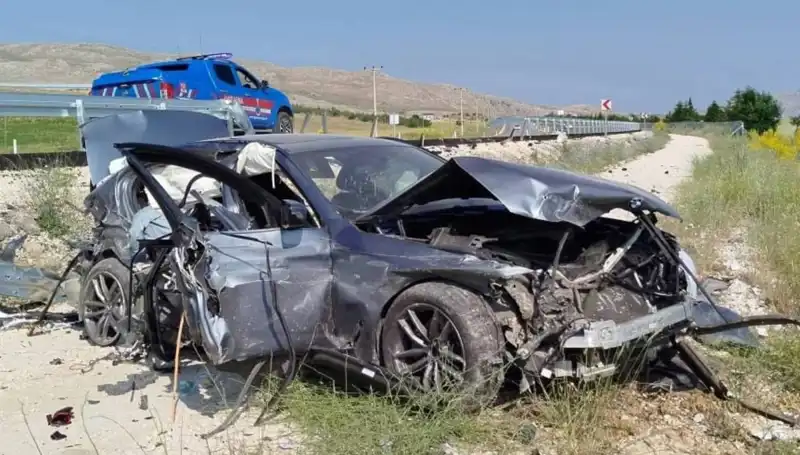Sivas’ta İki Farklı Trafik Kazası: 9 Yaralı, Yaralıların Durumu Nedir?