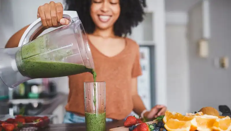 Smoothie ve Meyve Suyu: Hangisi Sağ Sağlığı İçin Daha İyi?