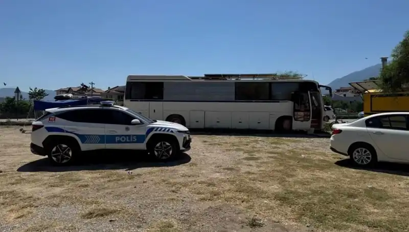 Fethiye'deki Otobüste Yaşayan Şoförden Gelen Acı Haber Herkesi Üzgün Bıraktı