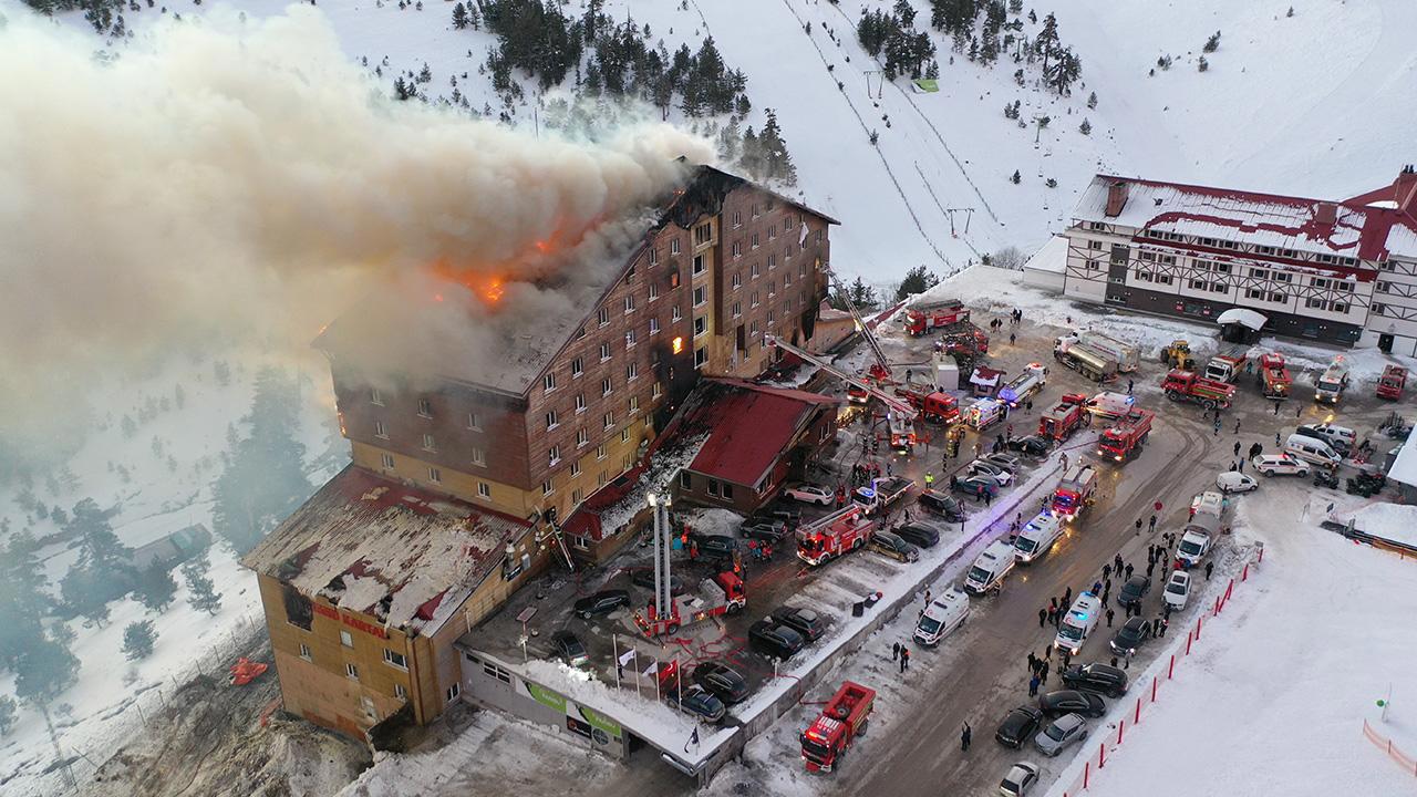 Kartalkaya Kayak Merkezi'nde Devam Eden Yangın: 10 Ölü, 32 Yaralı