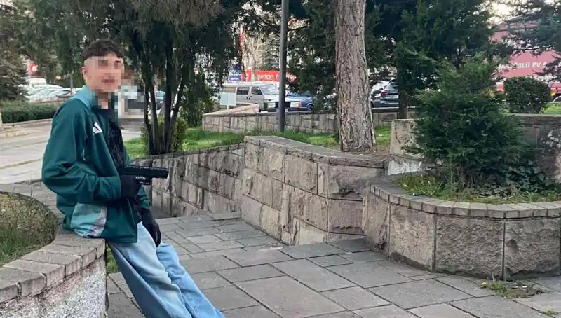 Yol Verme Kavgası Kanlı Bitti: Üç Kardeş ve Baba Gözaltında