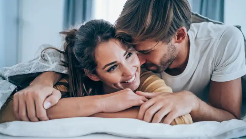 Eşinizle Paylaşılmaması Gereken 5 Gizli Konu: Uzmanlardan Çarpıcı Tavsiyeler