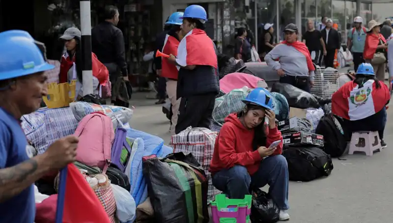 Peru'da Madenciler Sokaklara Döktü: Neyin Peşindeler?