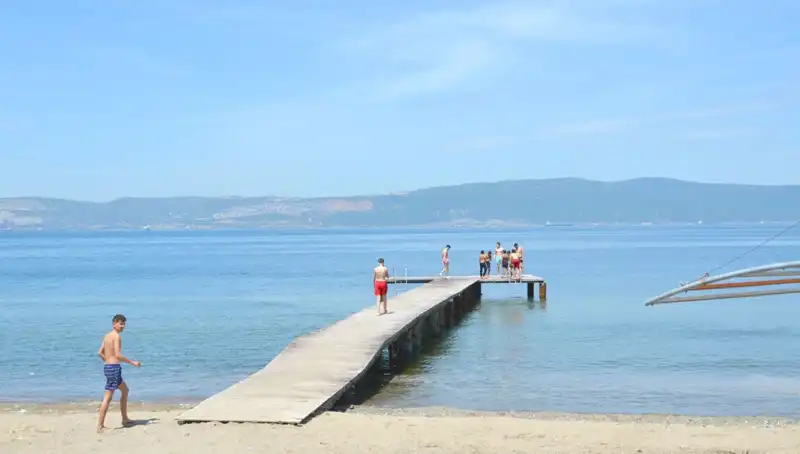 Sıcak Havada Serinlemek İçin Denize Girenlerin Artışı Dikkat Çekiyor