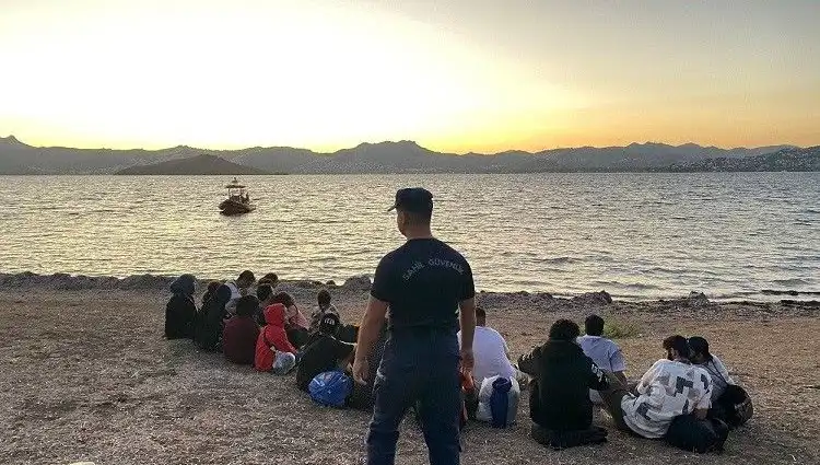 Bodrum Açıklarında 20 Düzensiz Göçmen Ele Geçirildi, Güvenlik Önlemleri Artırıldı