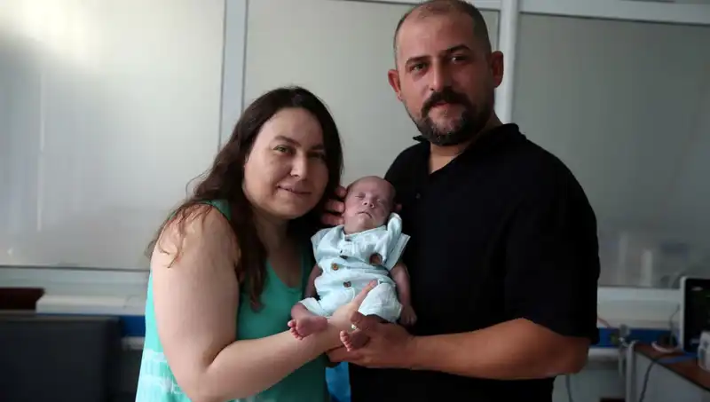 Prematüre Bebeğin Hayat Mücadelesi: 800 Gramla Doğdu, 4 Ay Yoğun Bakımda Kaldı