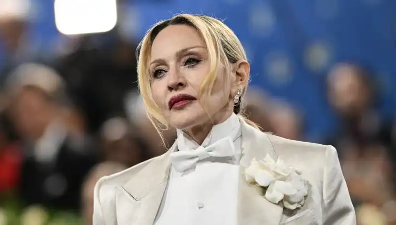 Madonna'nın Yeni Diyeti: Kanserle Mücadelede Mucize mi, Tartışmalara Neden mi?