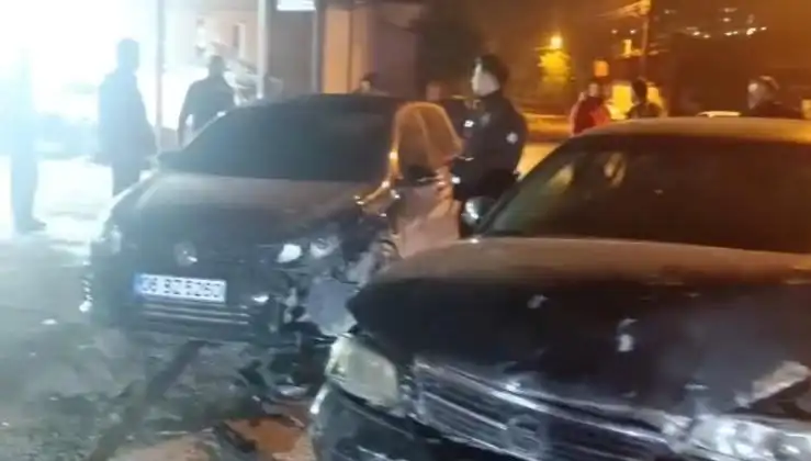 Çevirmeden Kaçmaya Çalışan Araç Kaza Yaptı: Olayın Detayları