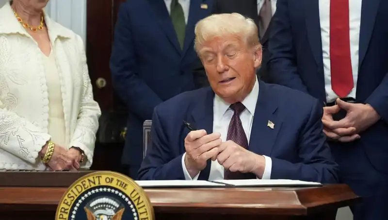 Trump, Beyaz Saray’ı Lüks Dokunuşlarla Yenileyecek, 200 Milyon Dolar Harcayacak!