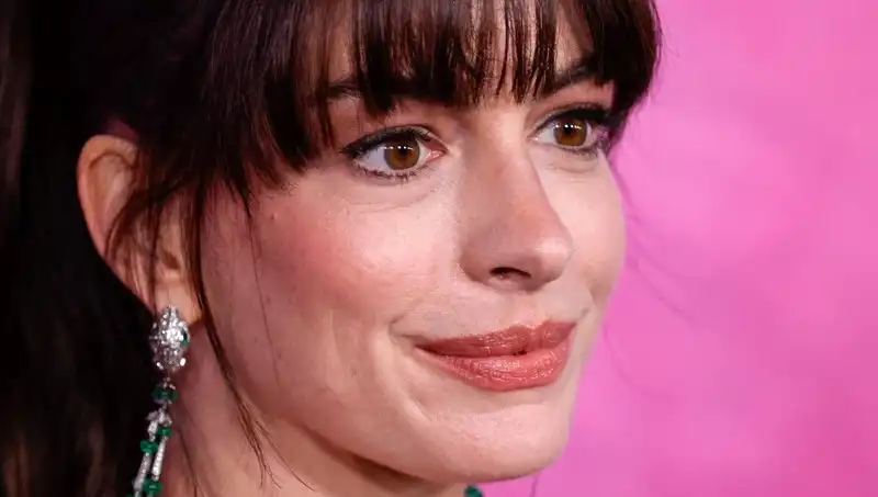 Hollywood'un Şaşırtan Estetik Trendi: Yüzlere Ölü İnsan Derisi Enjeksiyonu