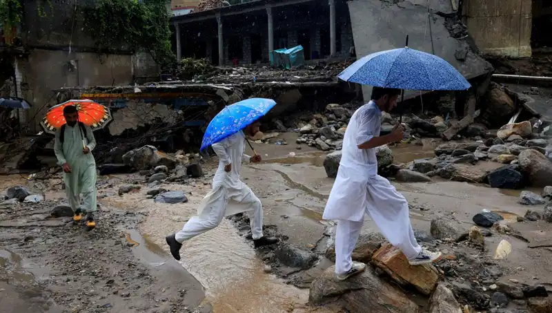 Pakistan'da Sel Felaketi: DSÖ Acil Tıbbi Malzeme Yardımına Başladı