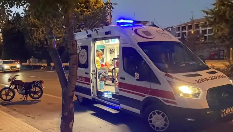 Otomobil, Motosikleti 70 Metre Sürükledi; Sürücü Kayıplara Karıştı!