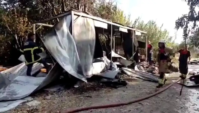Hatay'da Konteyner Yangını: Korkutan Olay Sayısız Zarara Yol Açtı