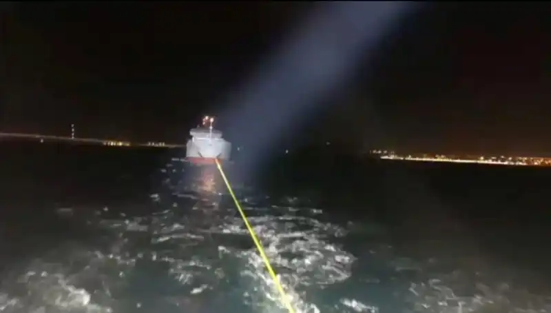 Çanakkale Boğazı'nda Gemi Arızası: Denizde Korku Dolu Anlar