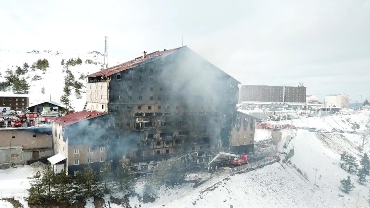 Yangınla İlgili Otel Sahibinin de Aralarında Olduğu 4 Kişi Gözaltına Alındı