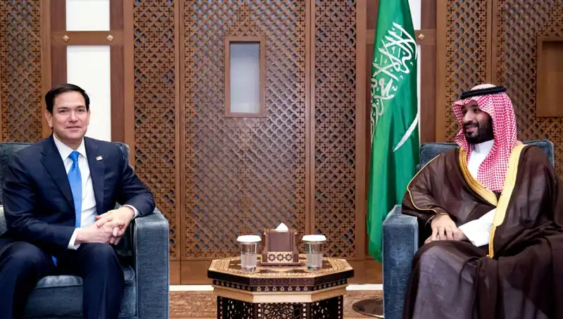 ABD'nin Riyad'a Yüzde 100 Milyar Dolarlık Silah Paketi ve F-35 Tartışmaları