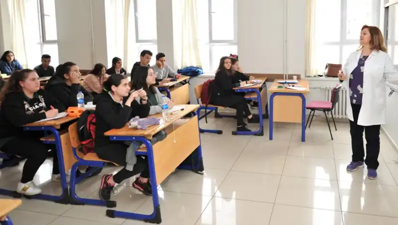 MEB 2025 Lise Kayıt Tarihleri: LGS Sonuçlarına Göre Nasıl Olacak?