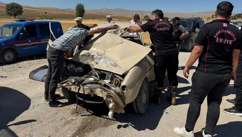 Kahramanmaraş’ta Feci Kaza: Kamyonet ve Otomobil Çarpıştı, Yaralılar Var