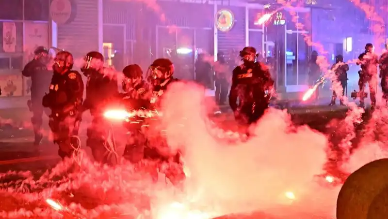 ABD'de İsyan Büyüyor: Los Angeles Protestoları Ülke Genelinde Sıyrılıyor