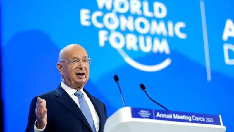 Klaus Schwab, Davos'un Kuruculuğuna Veda Etti: Neden İstifa Etti?