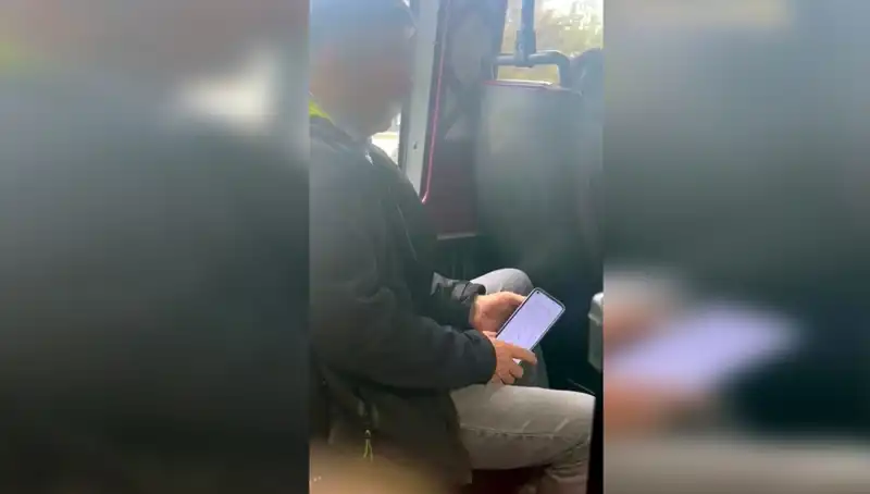 İstanbul'da Minibüste Taciz Olayı: Genç Kız Kurtarıldı, Şüpheli Yakalandı