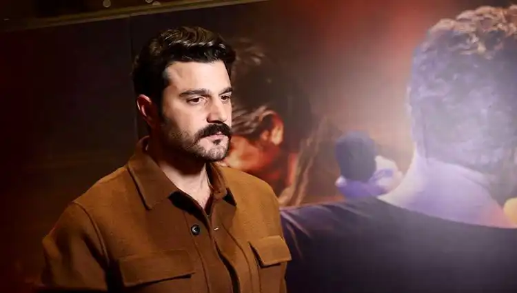 Murat Göğebakan: Kalbim Yaralı Oyuncuları ve Hikayeleriyle Dikkatleri Çekiyor