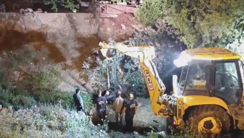 Hatay’da İnce Bir Kurtarma: İneğin Hayatı İçin Zorlu Mücadele