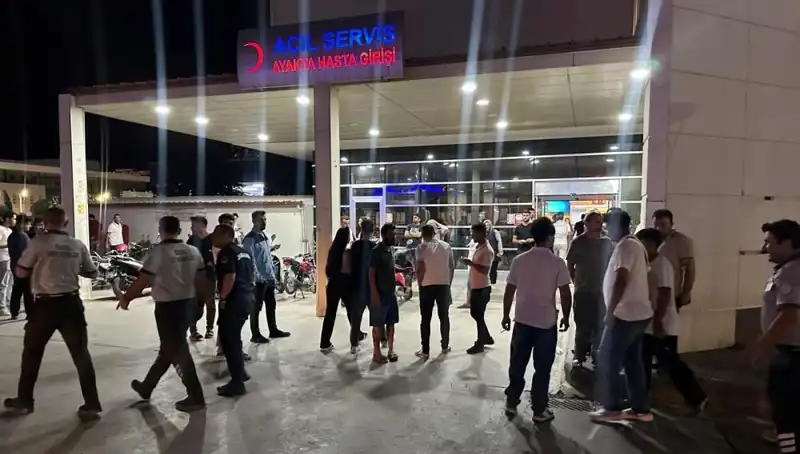 Acil Servis Önünde Tekme Tokat Kavga: Sağlık Çalışanları Şokta