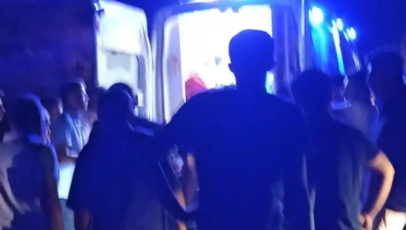 Uçuruma Yuvarlanan Otomobilde Hayat Kıyası: Sürücüsü Yaralandı!