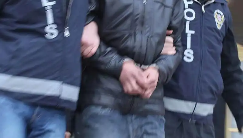 Konya Merkezli Dolandırıcılık Çetesi Çökertildi: 13 Gözaltı!