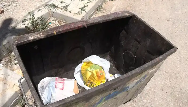Evde Doğum Yapan Anne, Bebeğini Çöpe Attı: Toplum Şokta!