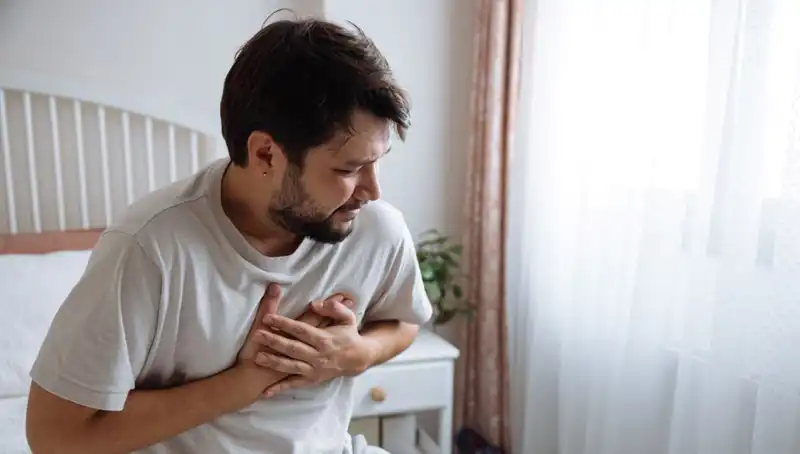 Sabahları Beliren Bu Belirti Kalp Hastalığının Sinyallerini Mi Veriyor?