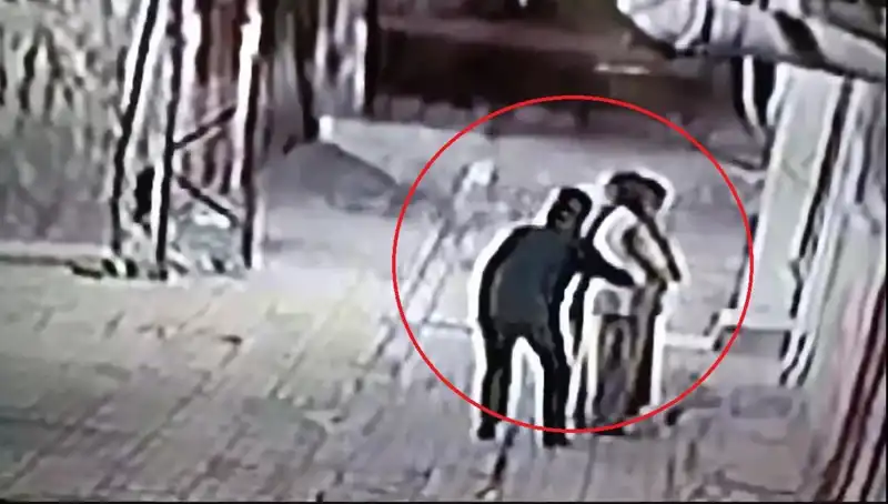 Polislerin Pazarcı ve Simitçi Kılığına Girdiği Operasyon