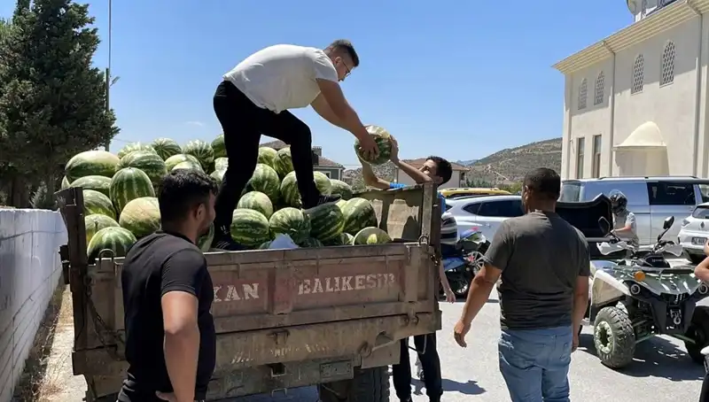 Karpuz Dağıtımında Rekor Kıran Bu İş Adamı Kim?